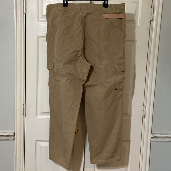 Men’s 5.11 Tactical Pants Khaki Size 42x32 - Picture 3 of 7